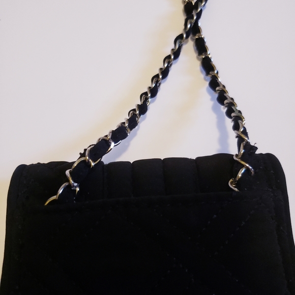 Vera Bradley Crossbody Cell Phone Black Quilted Purse Wallet - Picture 6 of 10